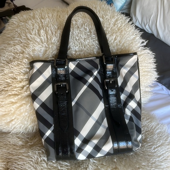 BURBERRY Black Beat Check Nylon And Patent Leather Lowry Tote - Picture 8 of 14